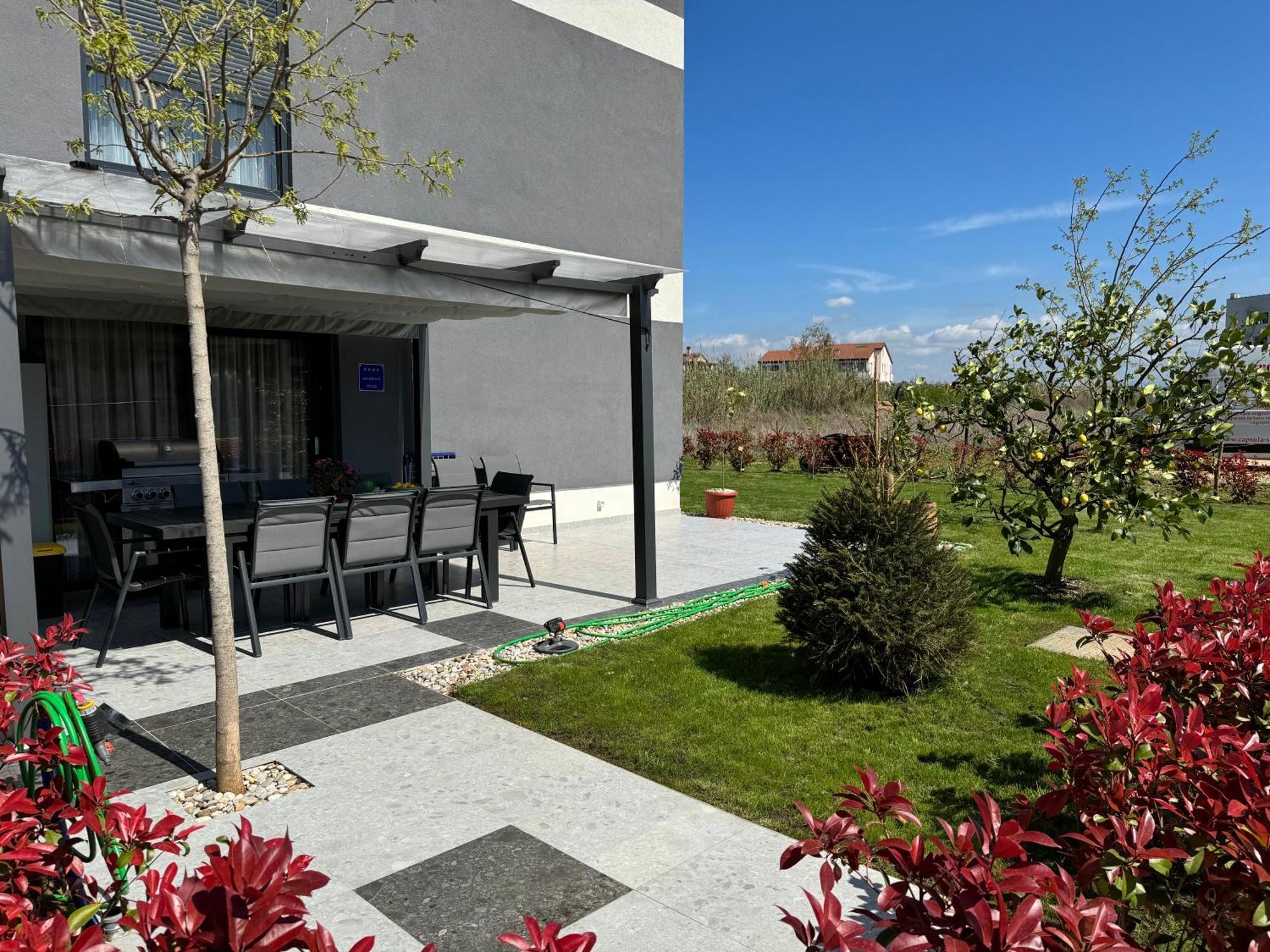 Capsula Luxury Apartment Umag Exterior photo